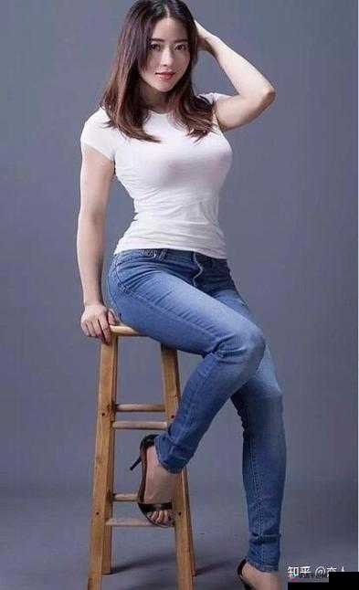 猛交大屁股熟妇：欲望的狂欢