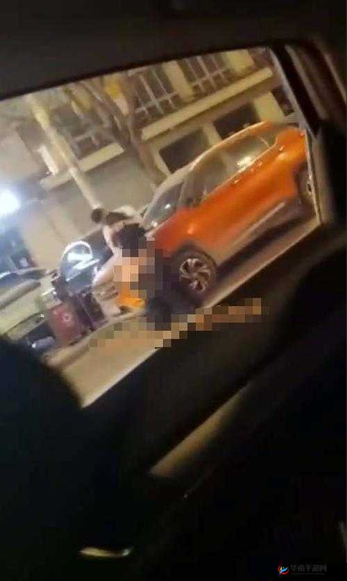 公交车后排被 C 爽了的奇妙体验与感受