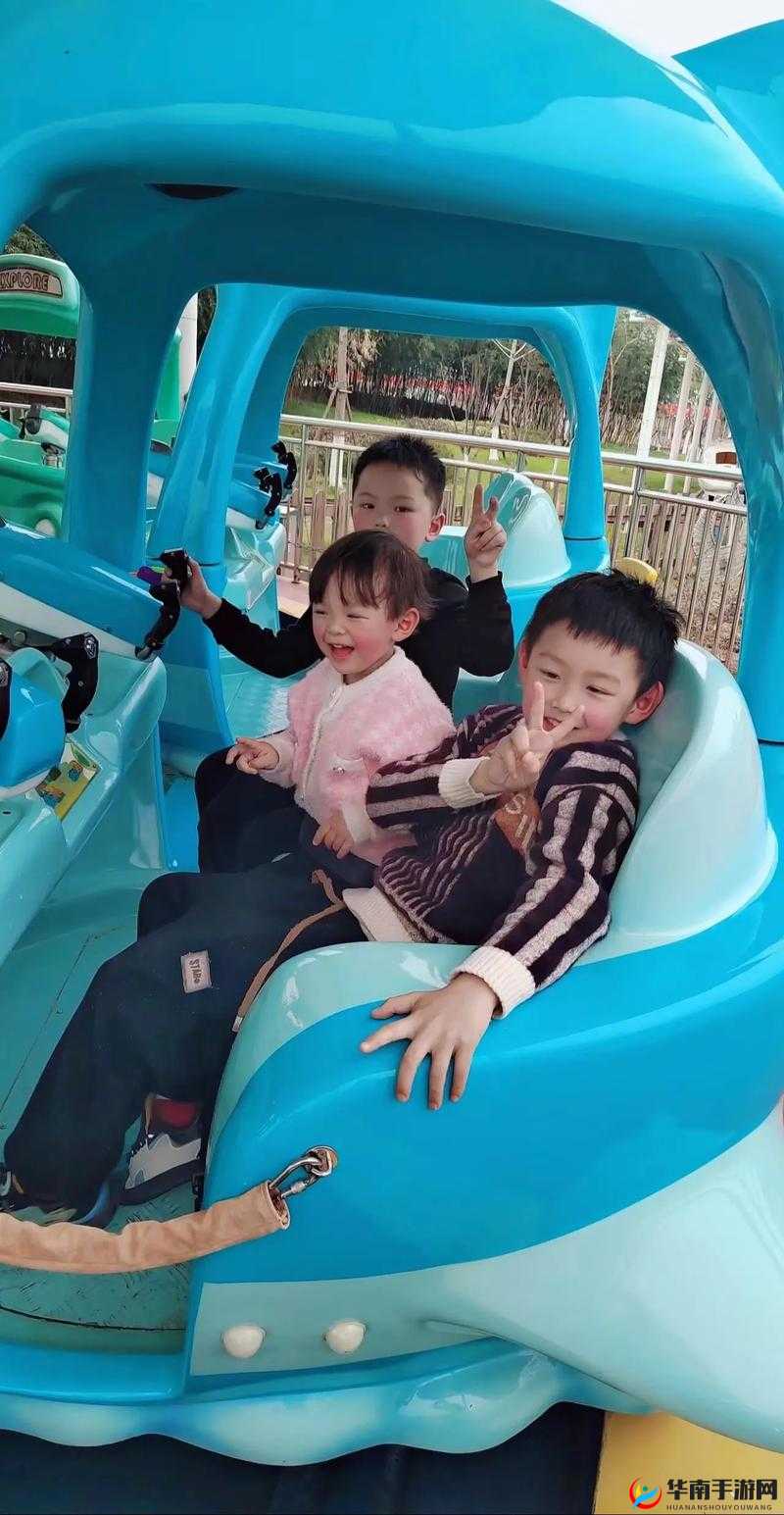 宝宝对准坐下来自己弄的意义：探索幼儿自主行为的价值体现