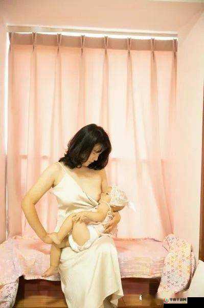 人乳喂奶 A∨ 天堂：探讨母爱与性的边界