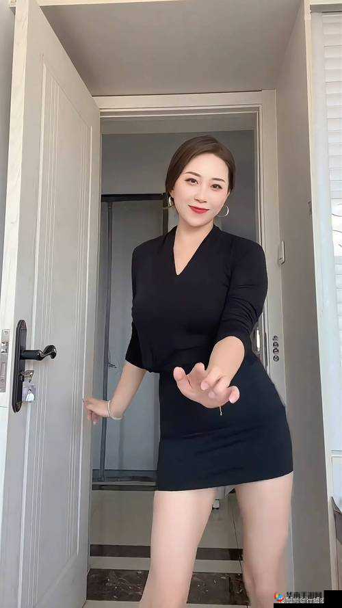 九色少妇丨porny丨自拍：展现独特魅力与风情