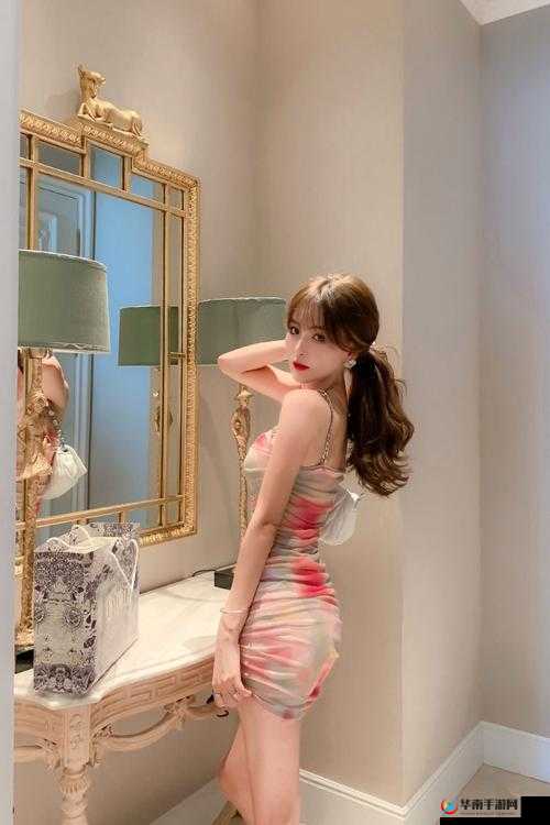 娇乳欲女的极致诱惑:h 奶汁翘引发的无尽遐想