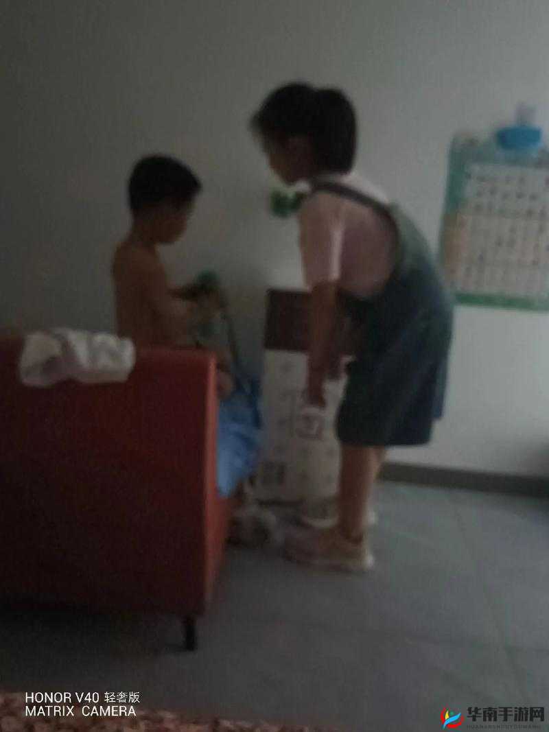 小孩半夜喂姐姐吃钢筋好吗图片引发的深思与讨论