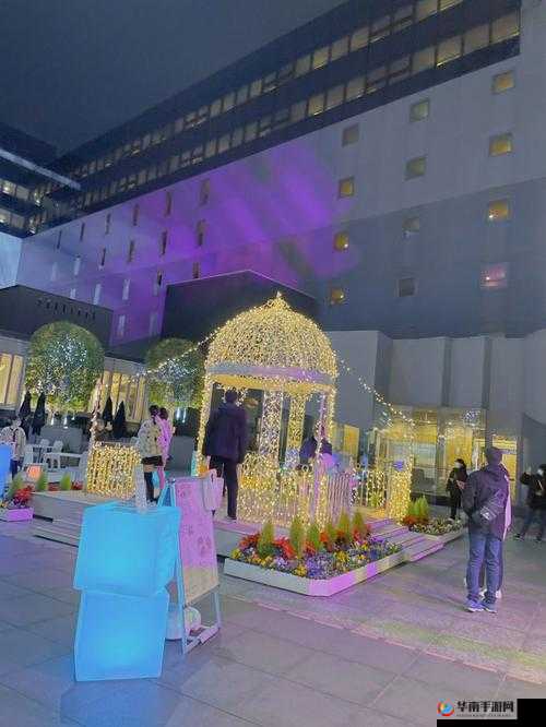 在日本，有一家美美哒日本影院，免费开放