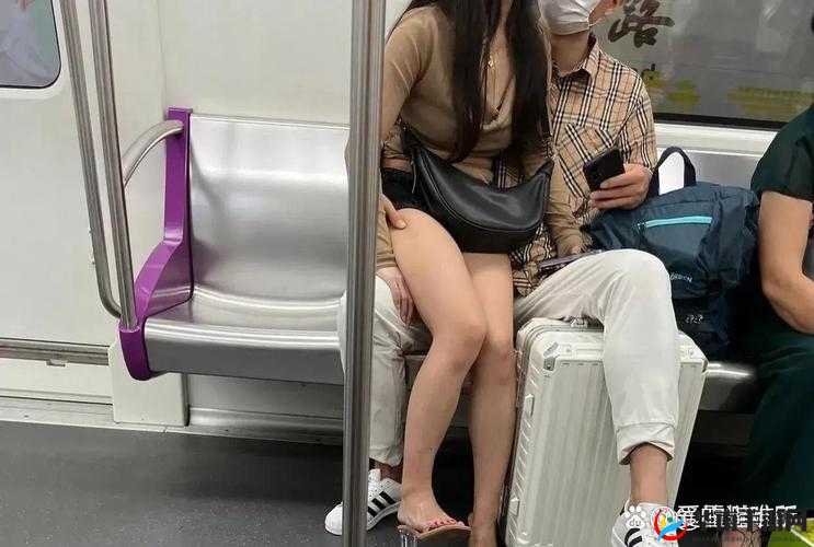 坐男朋友腿上穿短裤还是裙子该如何抉择