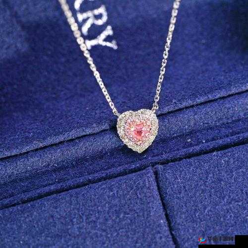 18K 金项链:璀璨闪耀的时尚之选