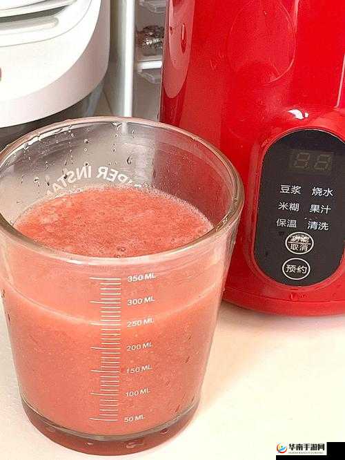 将草莓放到小洞里榨汁是否可行的探究探讨