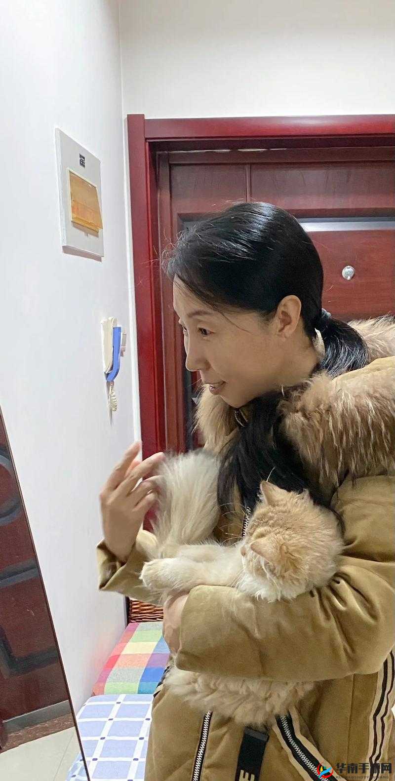 妈妈没拒绝也没同意，只是静静地看着我