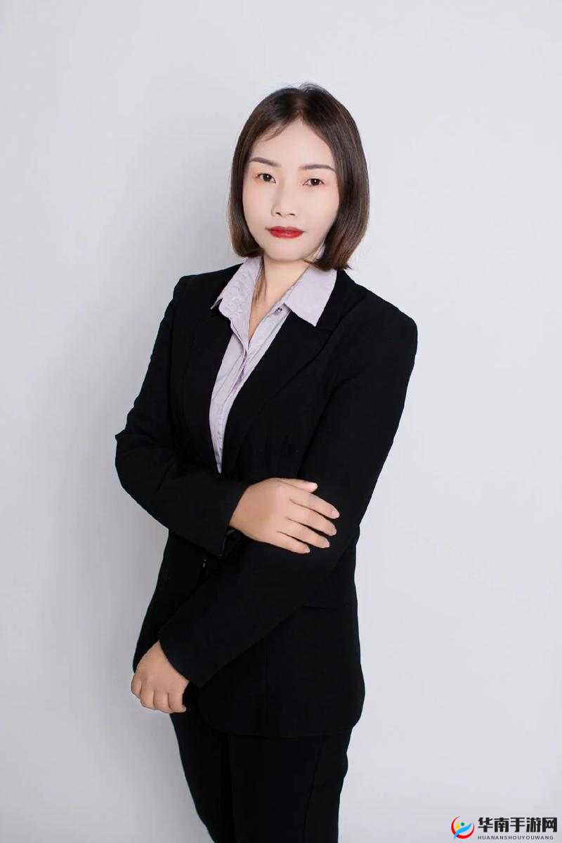 女保险公司推销员：职场拼搏展风采