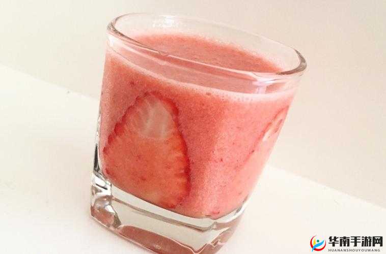 草莓小洞榨汁的创意方法：带来独特的饮品体验
