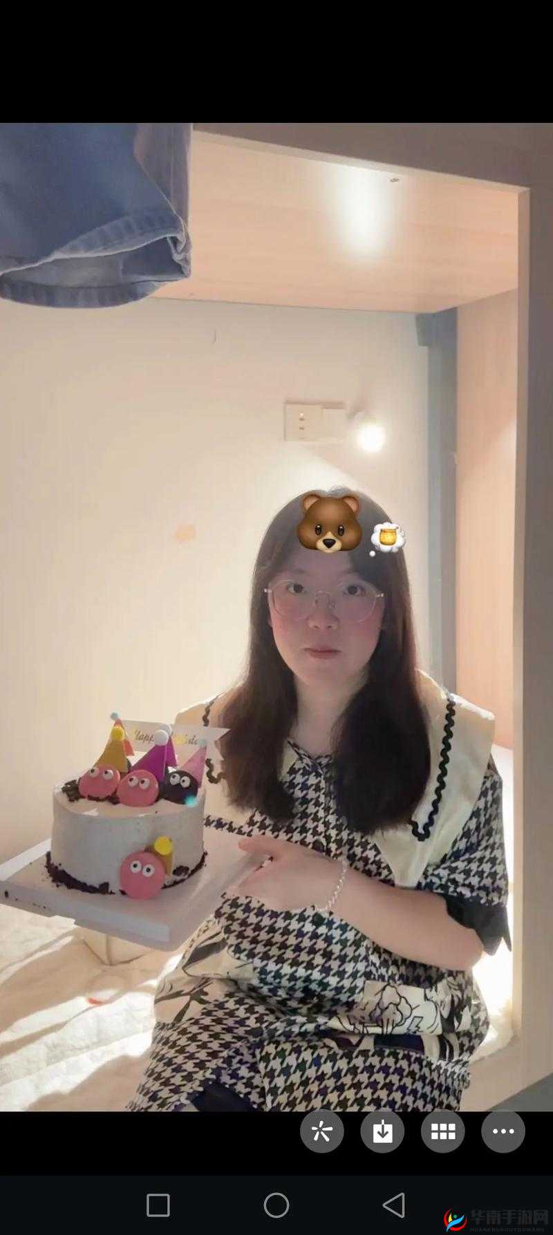 闺女 17 岁每晚仍需抱着睡的特殊习惯