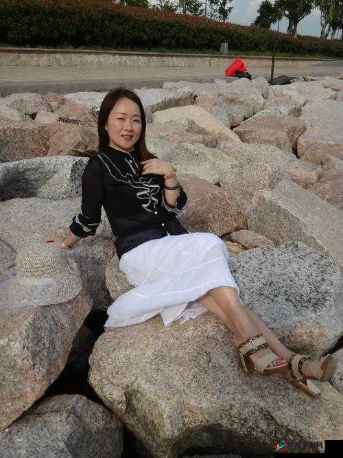 熟女群：展现成熟魅力 分享生活智慧的温暖家园