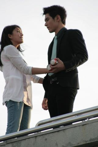 结婚以后 1v1 沈倾温教授的简介：爱情与婚姻的深度探索