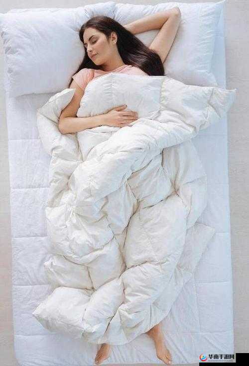 二人生孩子且完全不盖被子这一奇特现象引发关注