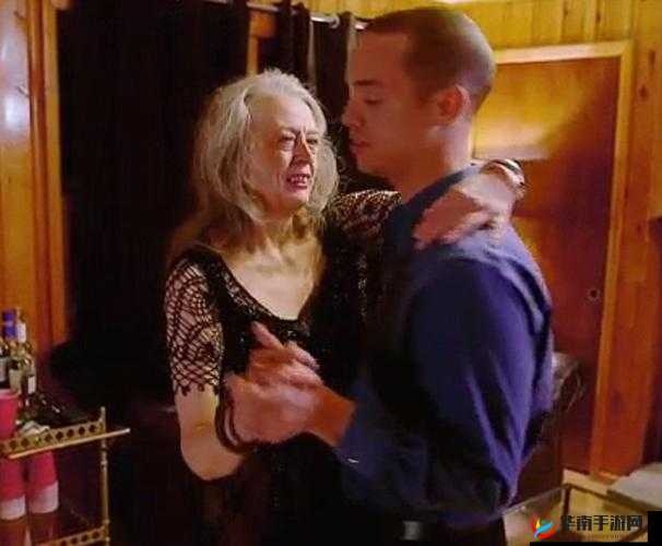 91 平台上一位外国老女人的相关内容探讨