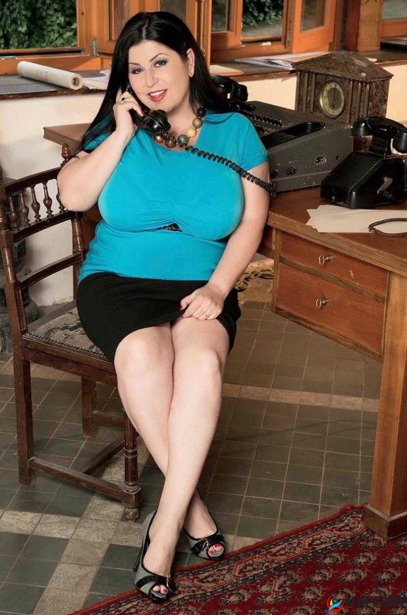 欧美 BBW 界的璀璨之星:BBwBBwBBwBBw 的独特魅力