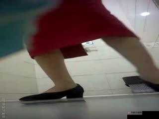 五月最新流出国内厕拍事件引发广泛关注与热议