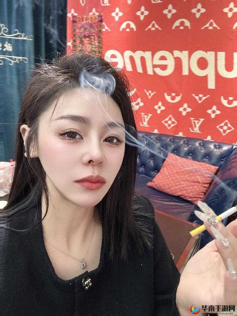 东北少妇的私密花园：多毛大隂户的秘密