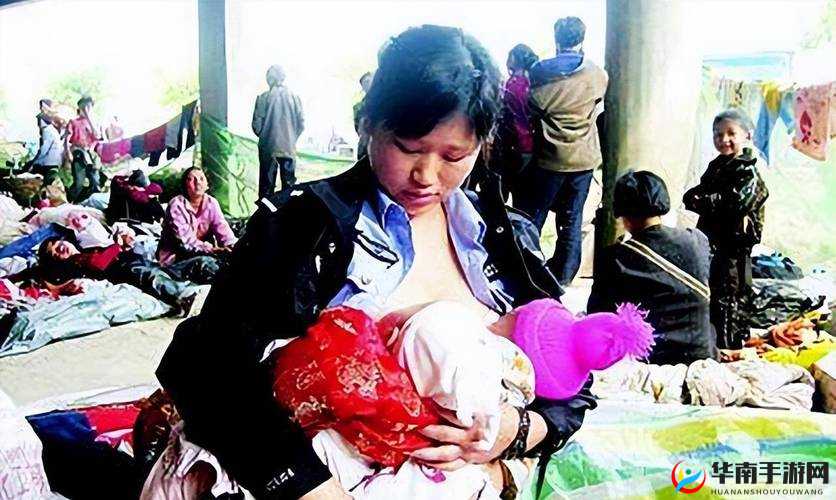 从后面抱着妈妈突然脸一红：听说使用不收费，这是真的吗？