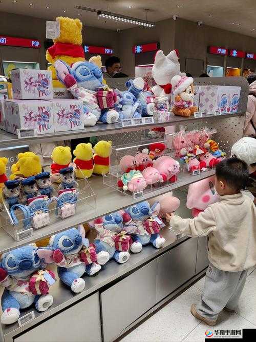 在逛街中携带小玩具，体验不一样的乐趣与感受