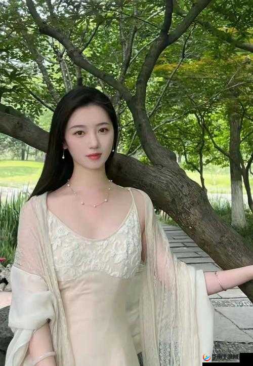 37 大但人文艺术 yongyuxun 展示着一种独特的韵味与情感：其魅力令人沉醉其中