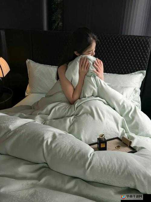 陪读装睡被后面滑进来：令人意想不到的意外事件