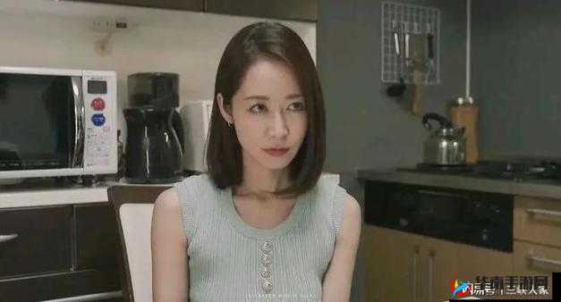 筱田优在办公室无删减：一段引人入胜的工作场景展现