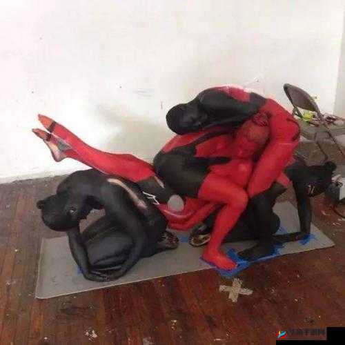 女人光屁股劈开腿的私密瞬间震撼呈现