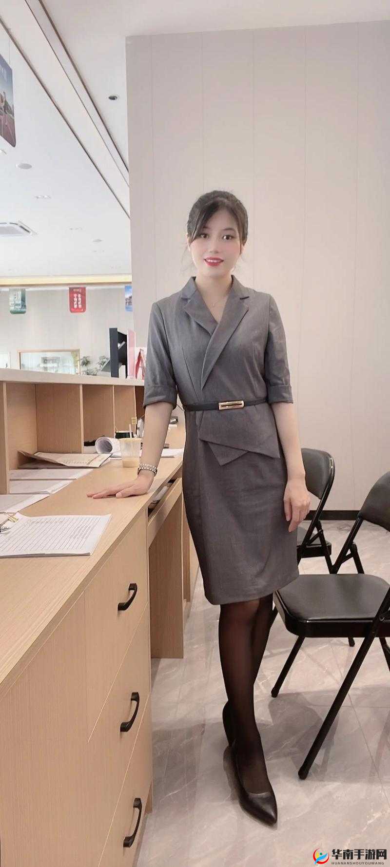 售楼小姐之美丽绽放：职业素养与魅力的完美结合