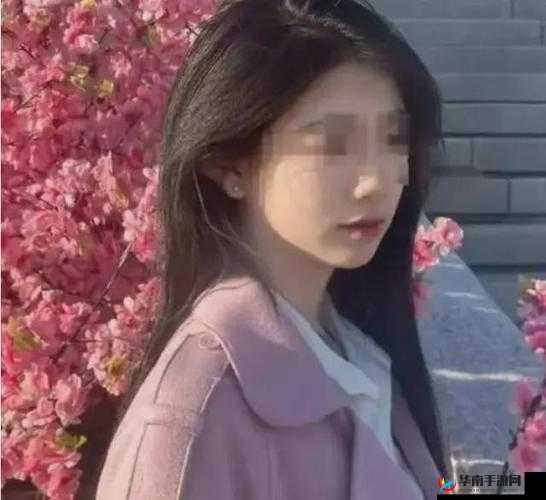 校花惨遭折磨下体流水引发强烈关注