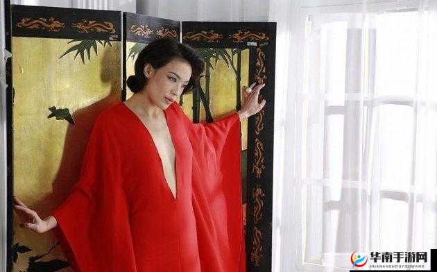 龚玥菲玉蒲团相关作品引发的独特艺术探讨