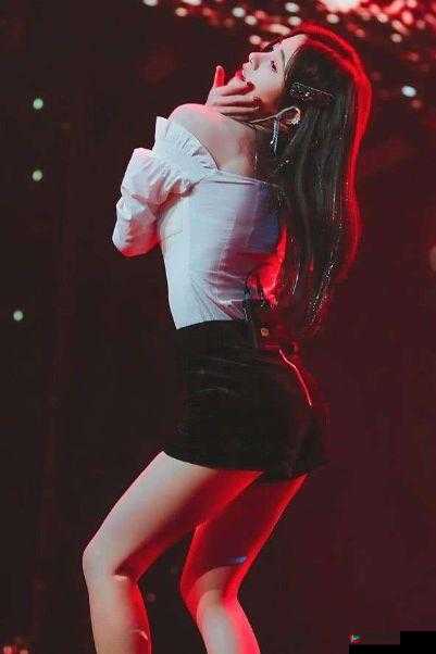 ：鞠婧祎私密照流出，网友：这谁顶得住啊