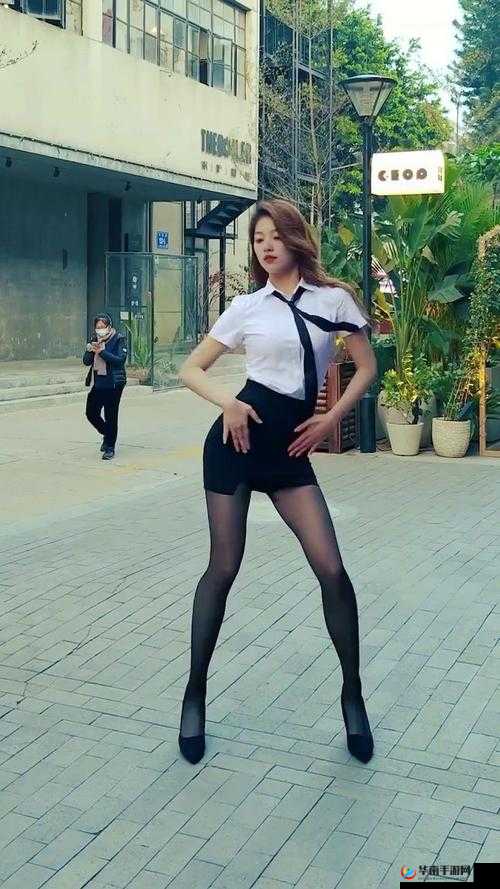 暴躁姐最新舞蹈热门视频推荐：魅力舞姿精彩无限不容错过