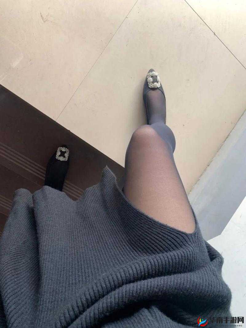 求你了不要用姝姝的黑丝又湿又紧做了：姝姝的黑丝又湿又紧