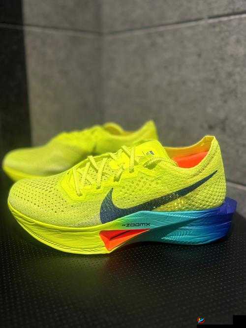 Nike Zoom Vaporfly Elite 引领极致跑鞋潮流