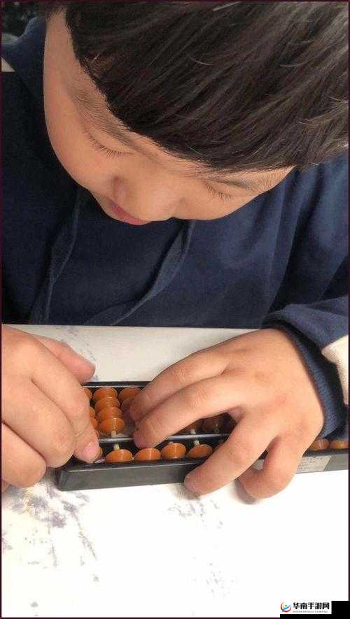 有 60 颗珠子两人轮流从中取：探究最佳策略与胜负关键