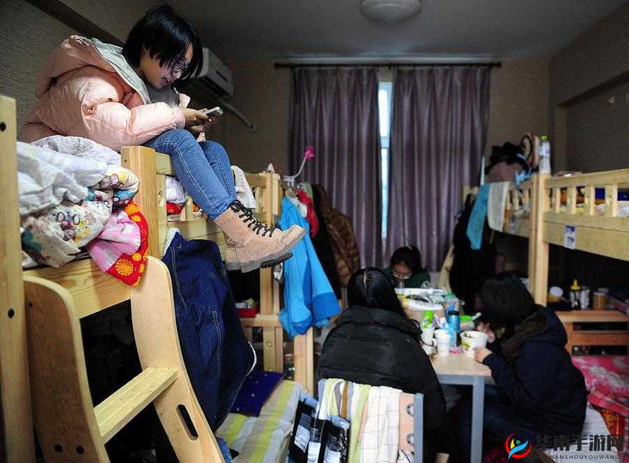 宿舍 H3C 多人:有趣的宿舍故事