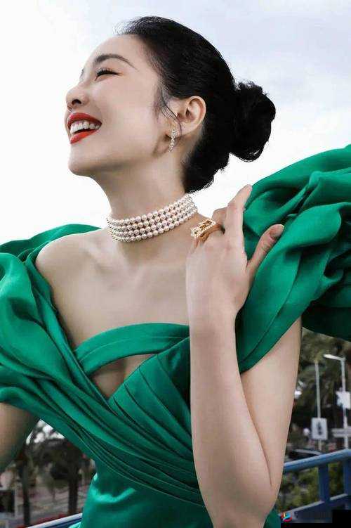 女特务还是黄花大闺女？谁能抵挡得住她的魅力？