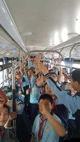 成为班级里的公交车，是一种奉献和牺牲的精神