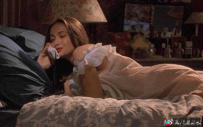 欧美色妇：诱惑与禁忌的交织