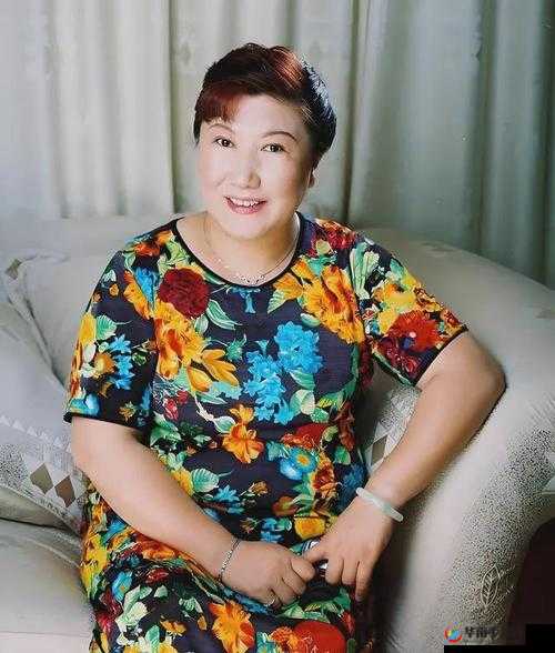 风流老太婆 BBB 有毛：揭秘她的神秘身世与情感纠葛