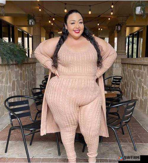 丰满熟女妇那极具诱惑的大㞑屁 BBBBB 之魅力展现