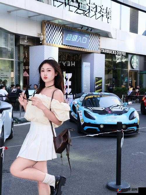 巨臀美女激情互搡：一场充满力量与激情的碰撞