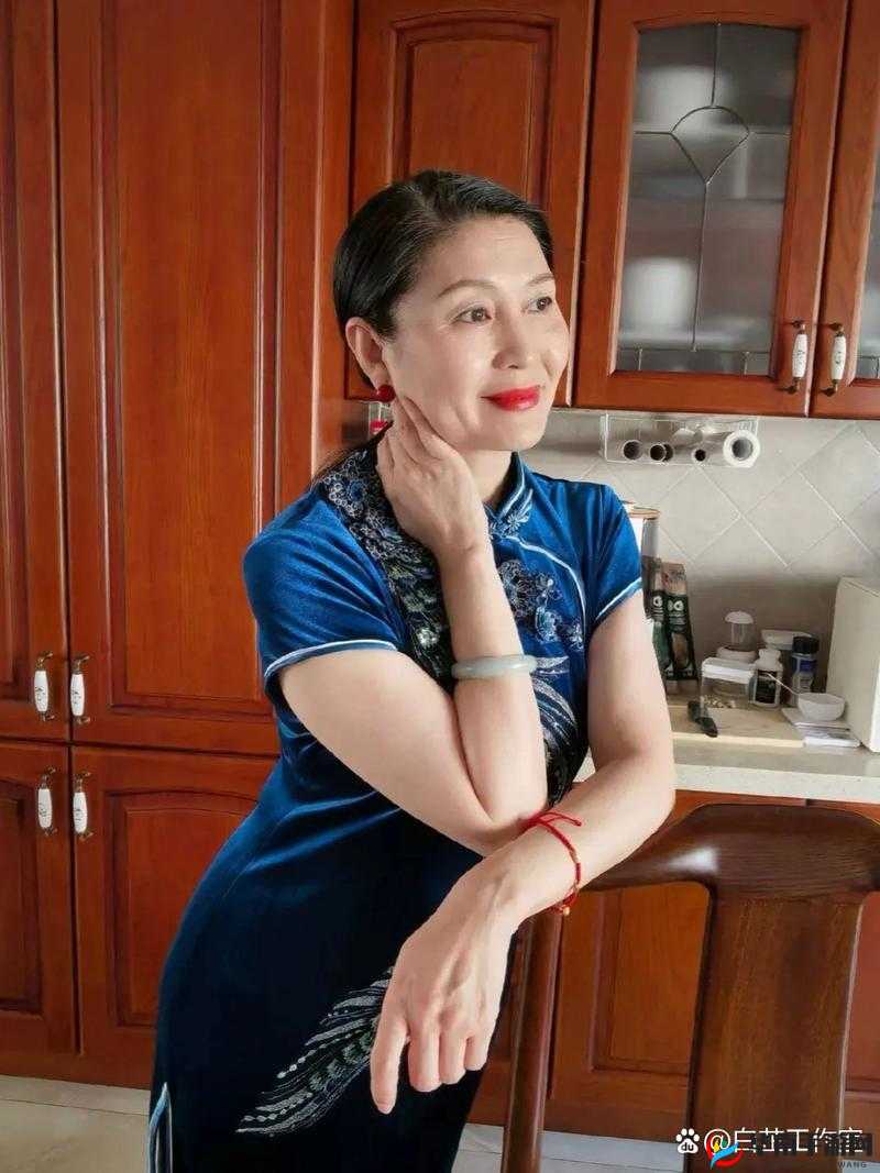 60 岁阿姨兼职竟月入 10 万+创奇迹