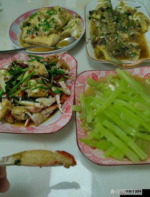 回娘家爸爸要求女儿女婿不能上桌吃饭，这样合理吗？