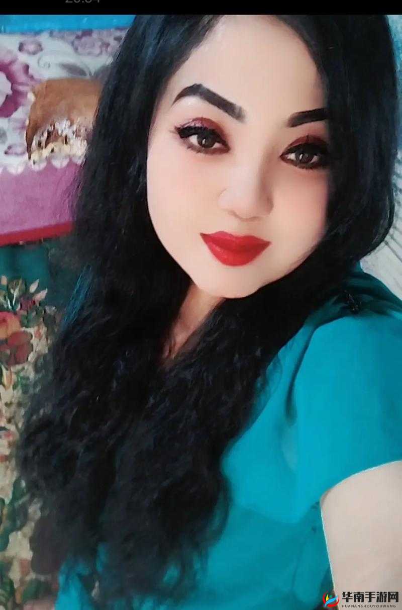 xaxwaswaskino 的性格特点：独特而迷人充满魅力与智慧