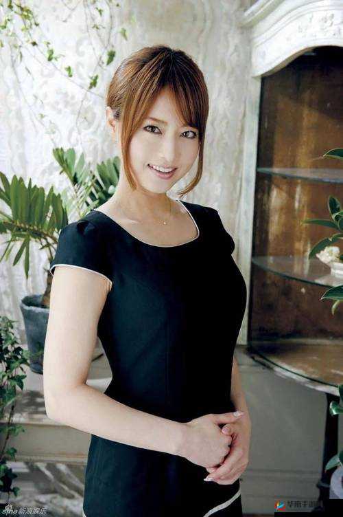 吉泽明步 AV 经典作品：极致诱惑