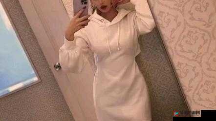 外国人打扑克又疼又叫哔哩哔哩：为何会这样令人好奇