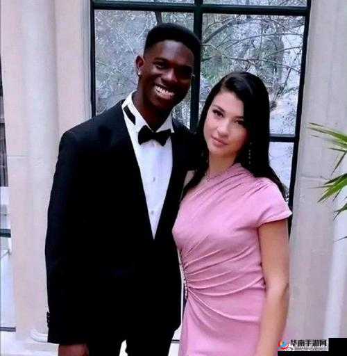 一个中年黑人男子与一位白人少妇的不伦之恋