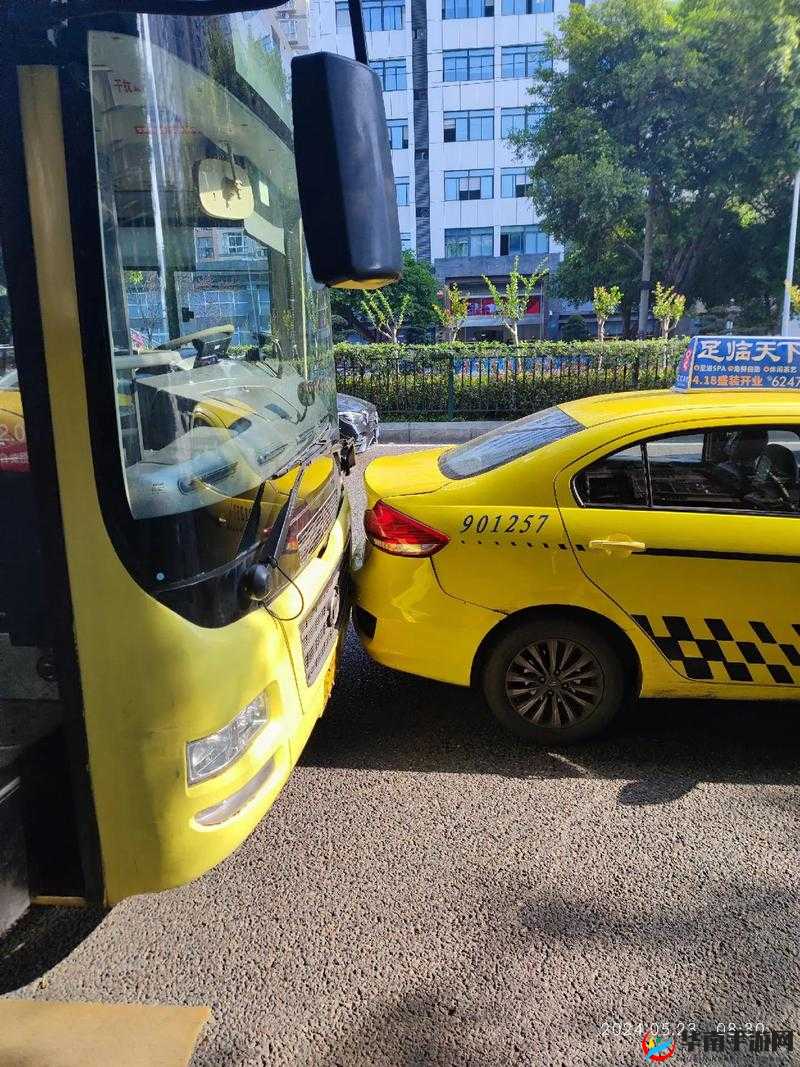 令人震惊公交车上竟然发生这种事